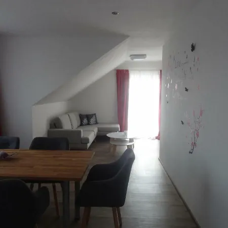 Ebersbach Apartment